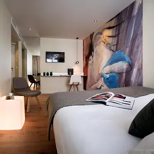 Max Hotel
