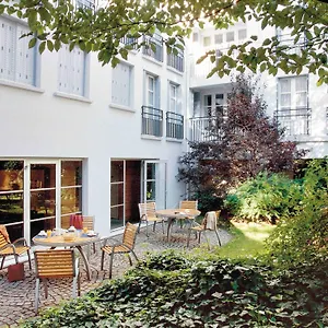 4* Lejlighedshotel Adagio Montmartre