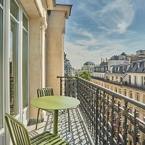 Numa Champs-elysees باريس
