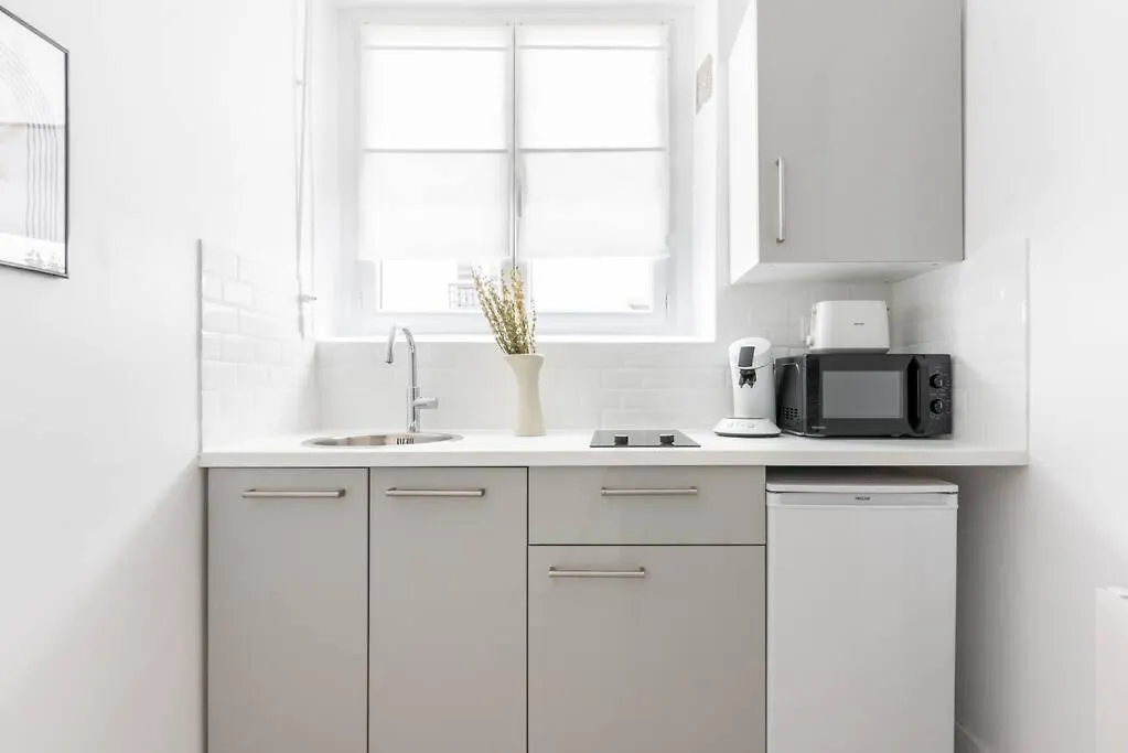Appartement Agreable Et Cosy - III Paris 0*,  France